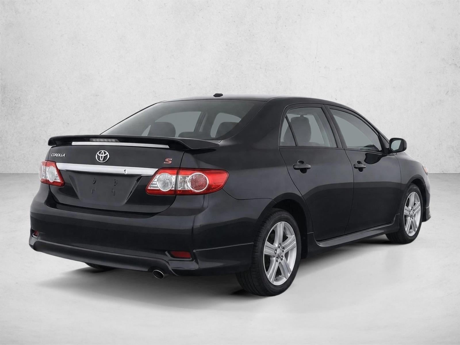 2013 Toyota Corolla 4dr Sdn Auto S (Natl)