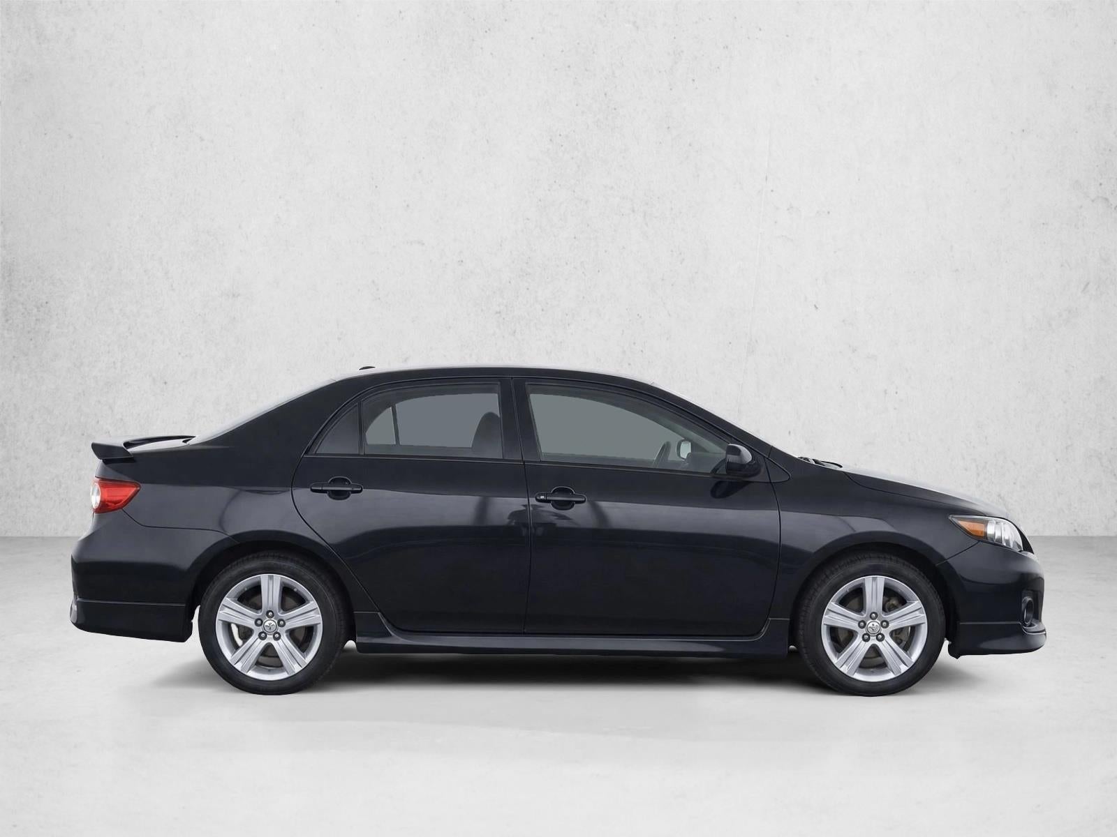 2013 Toyota Corolla 4dr Sdn Auto S (Natl)