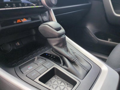 2025 Toyota RAV4 LE FWD (GS)