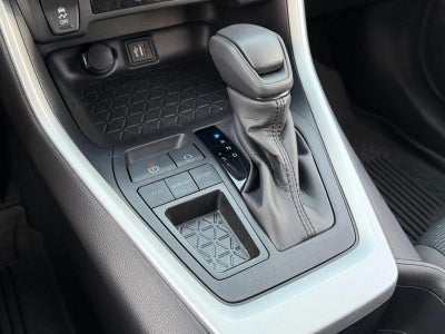 2024 Toyota RAV4 LE FWD (GS)