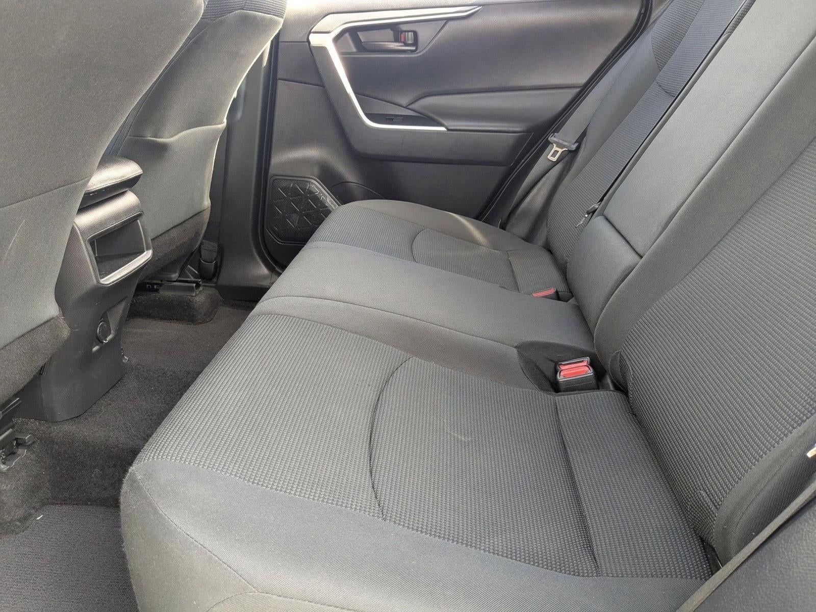 2021 Toyota RAV4 LE FWD (GS)