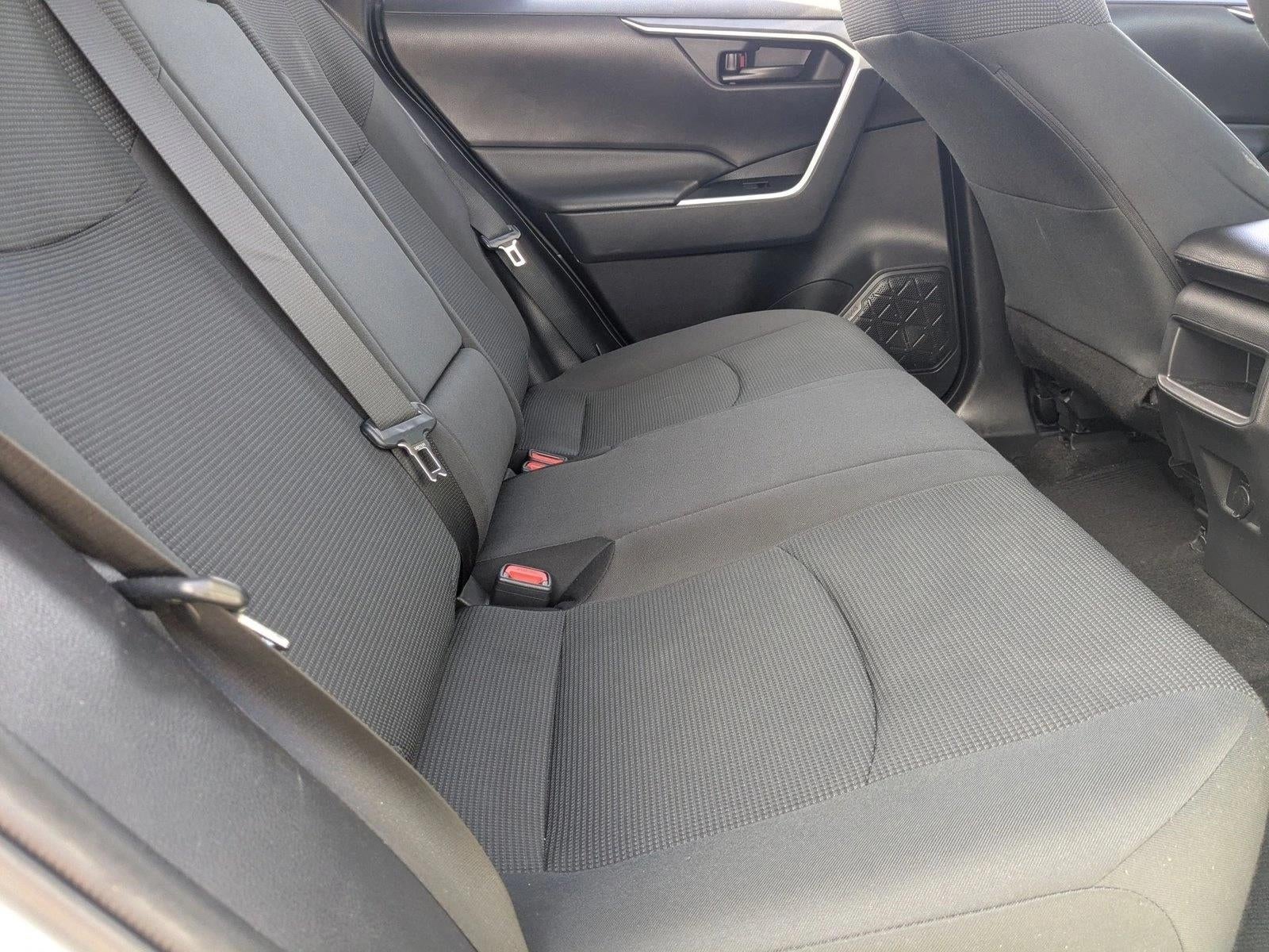 2021 Toyota RAV4 LE FWD (GS)