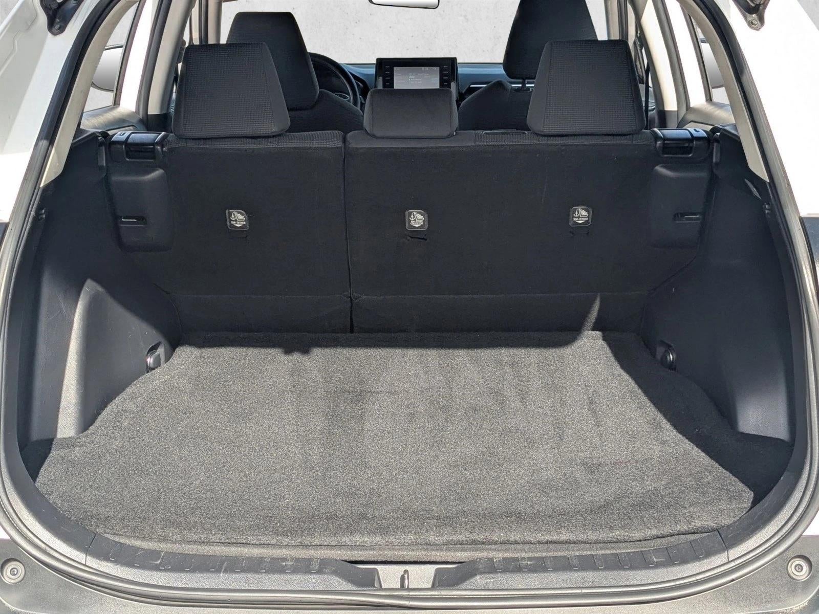 2021 Toyota RAV4 LE FWD (GS)