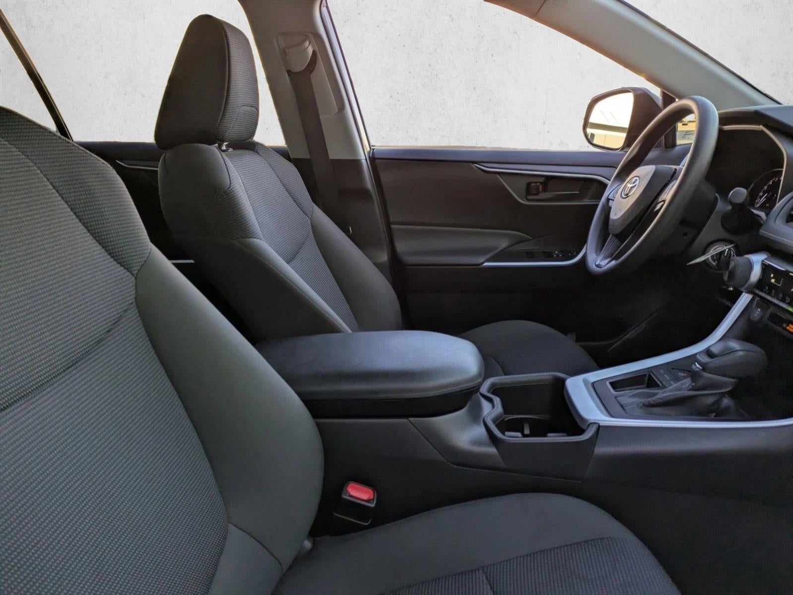 2023 Toyota RAV4 LE FWD (GS)