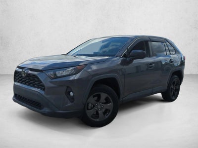2022 Toyota RAV4 LE FWD (GS)