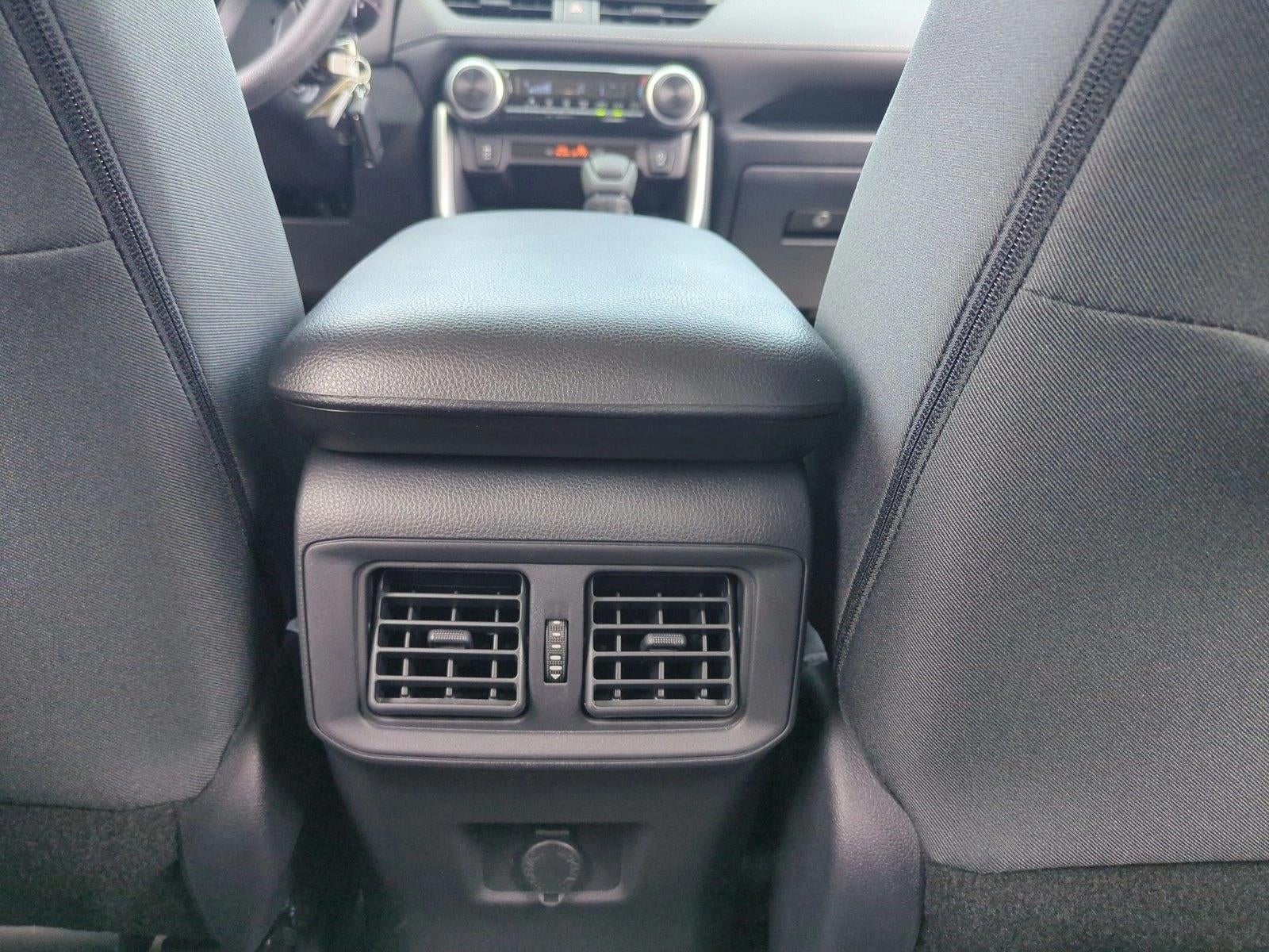2025 Toyota RAV4 LE FWD (GS)