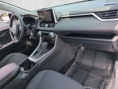 2025 Toyota RAV4 LE FWD (GS)
