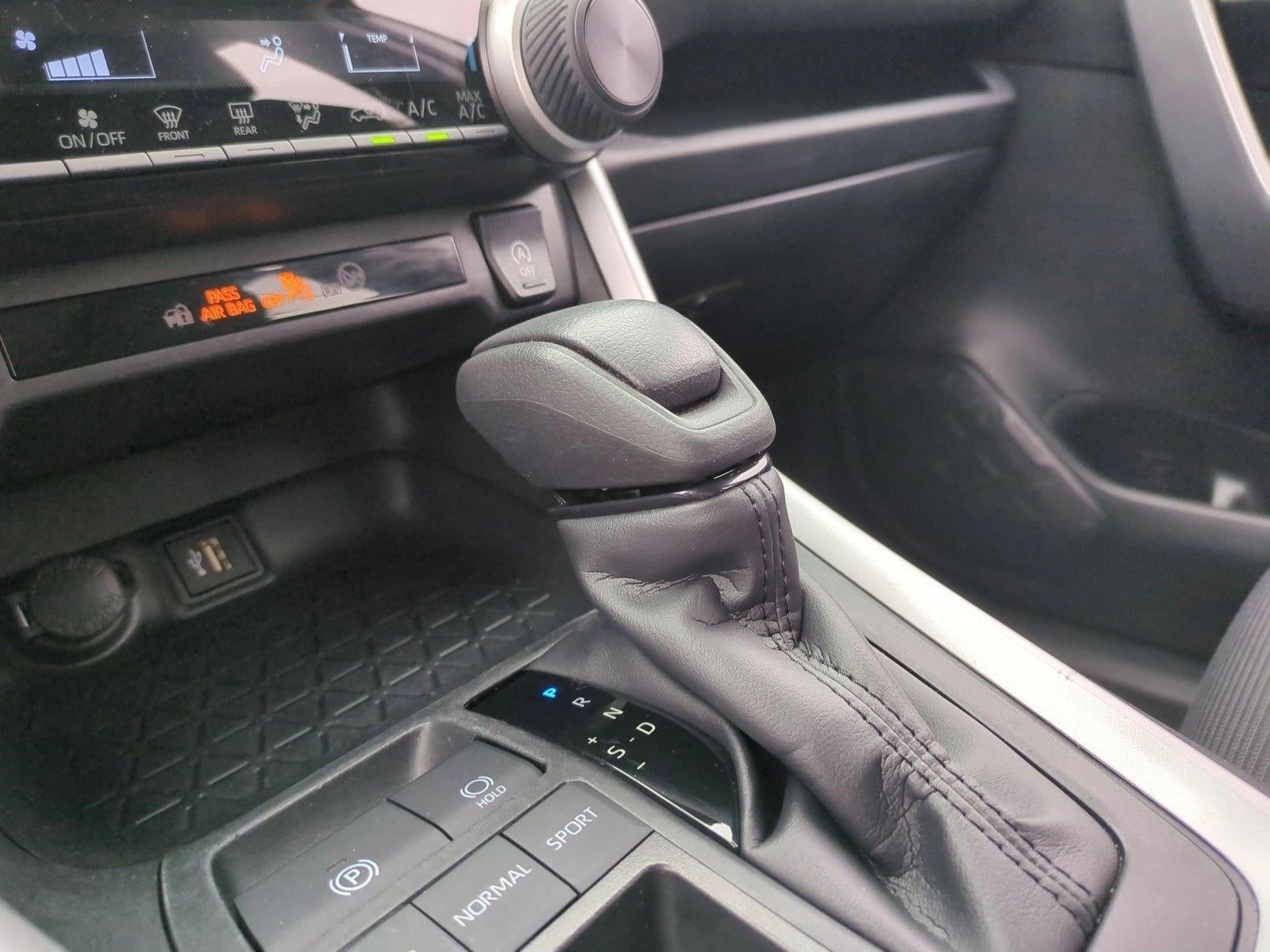 2025 Toyota RAV4 LE FWD (GS)