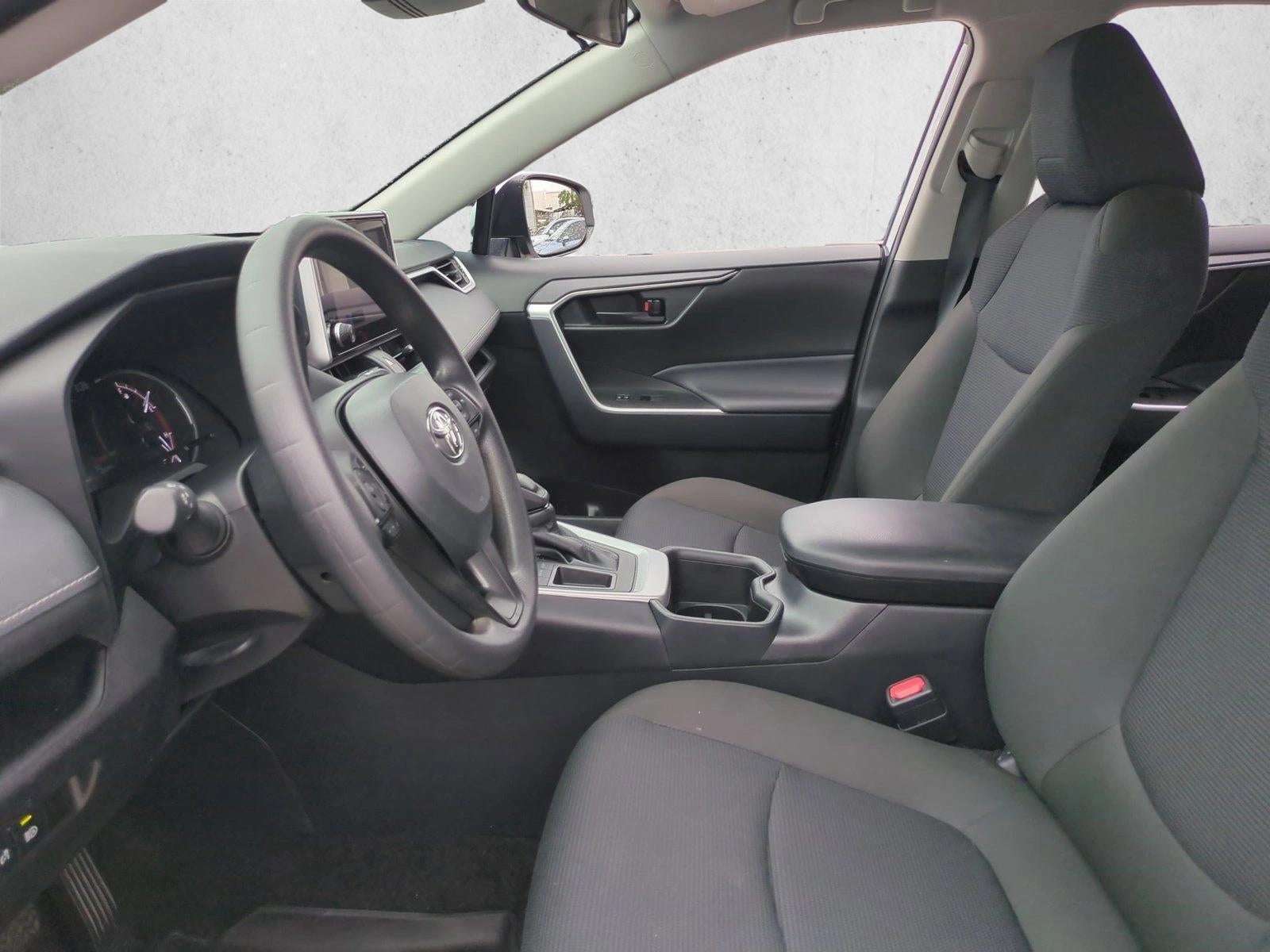 2025 Toyota RAV4 LE FWD (GS)