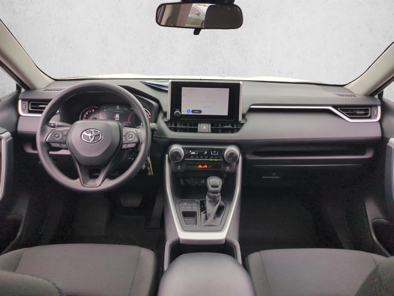 2025 Toyota RAV4 LE FWD (GS)