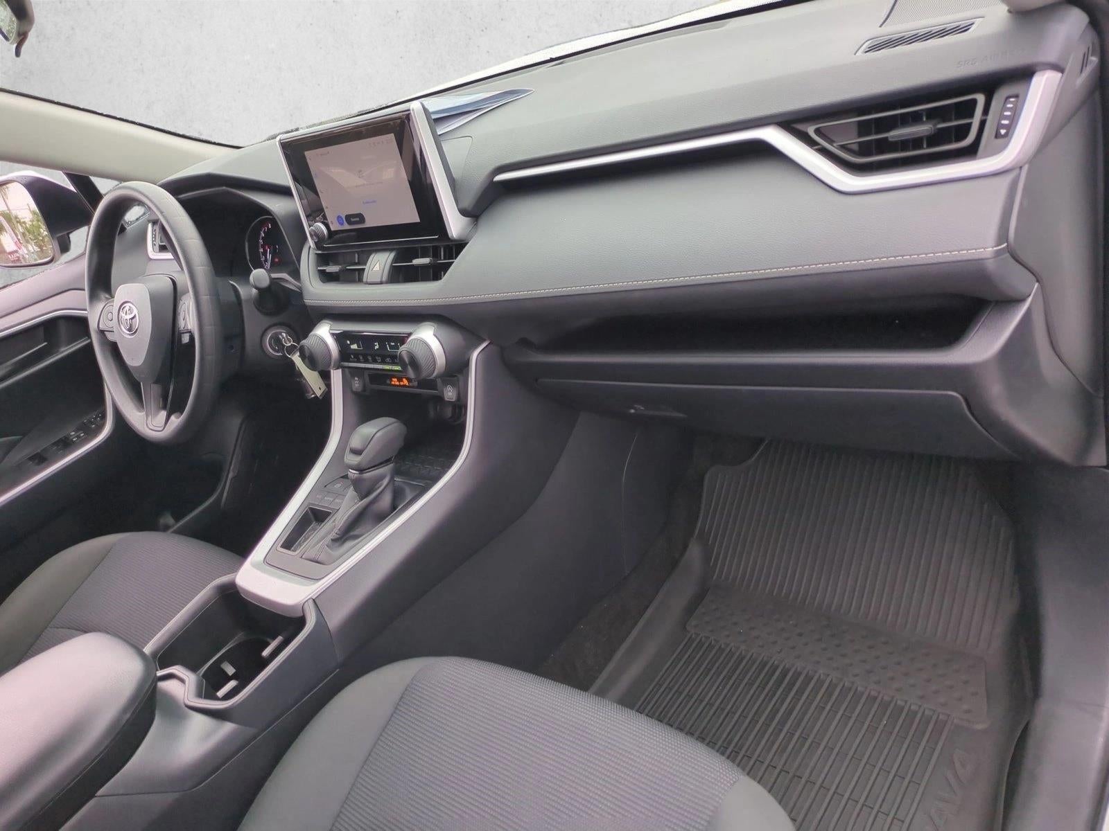 2025 Toyota RAV4 LE FWD (GS)