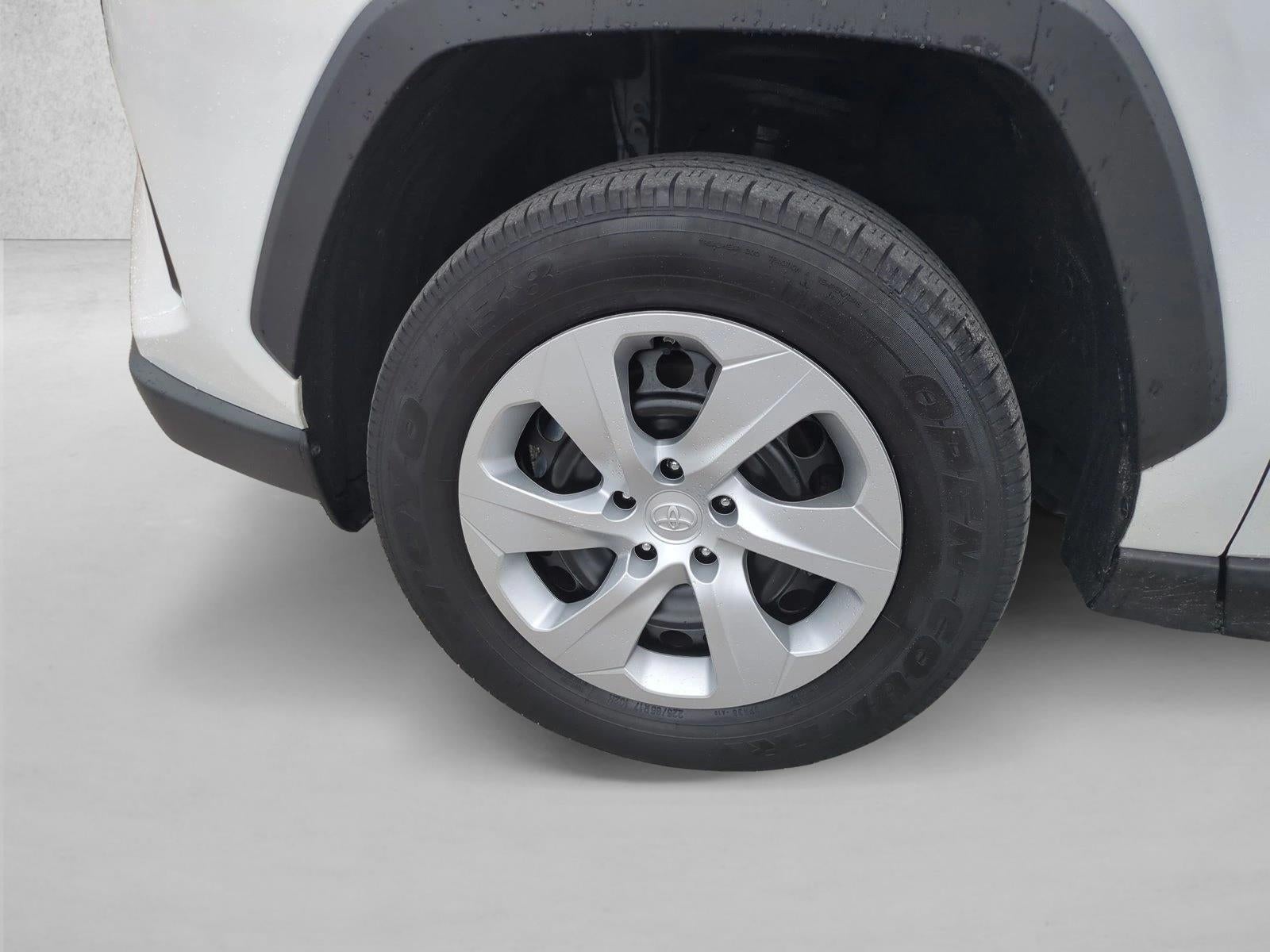 2025 Toyota RAV4 LE FWD (GS)