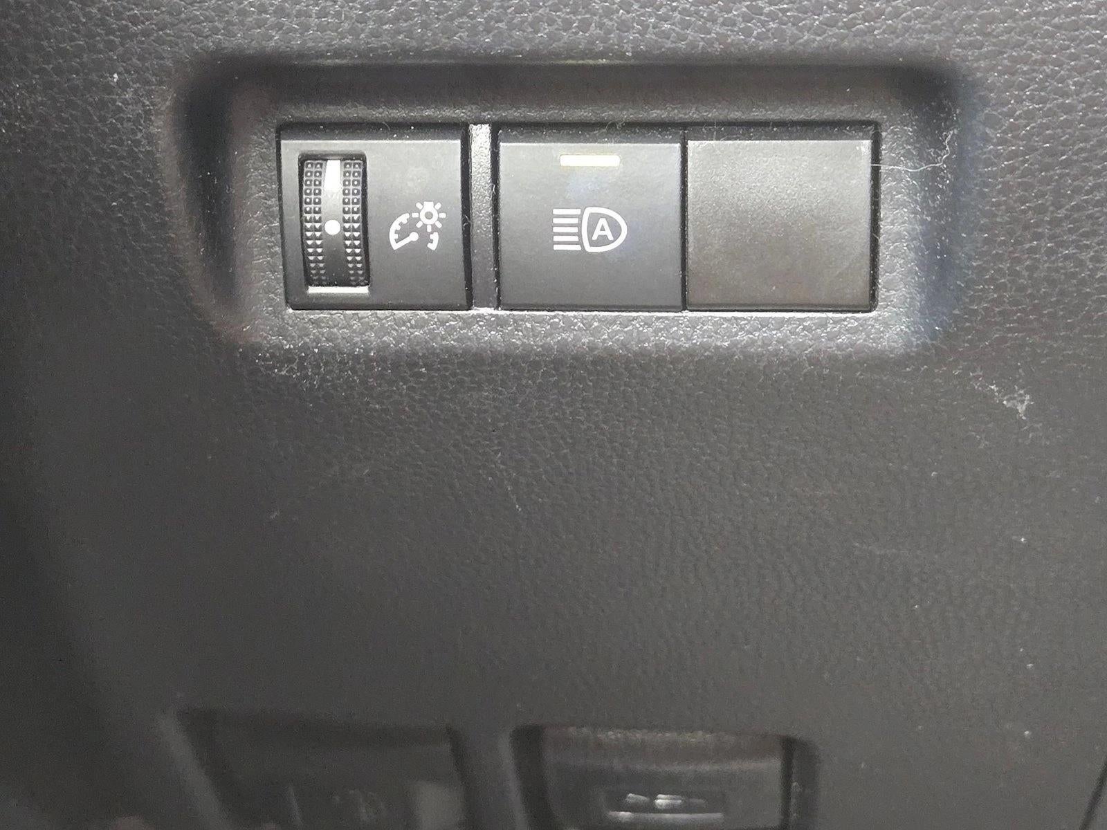 2021 Toyota RAV4 XLE FWD (GS)