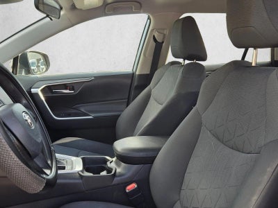 2021 Toyota RAV4 XLE FWD (GS)
