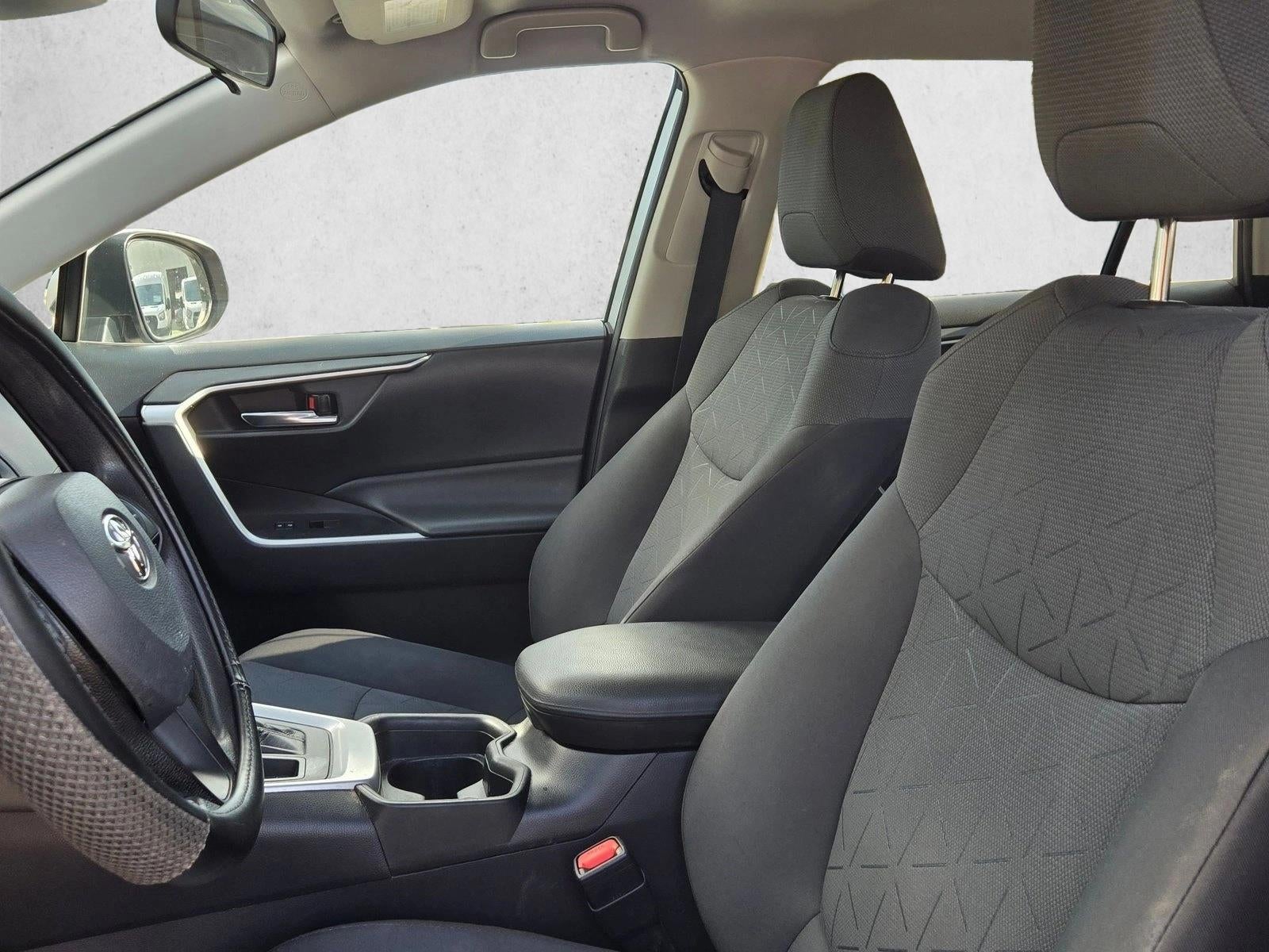 2021 Toyota RAV4 XLE FWD (GS)