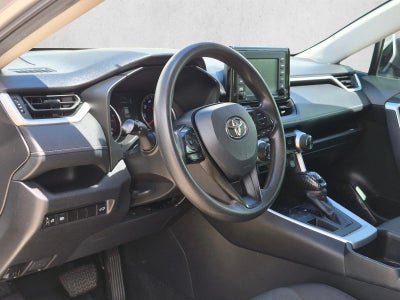 2022 Toyota RAV4 XLE FWD (GS)