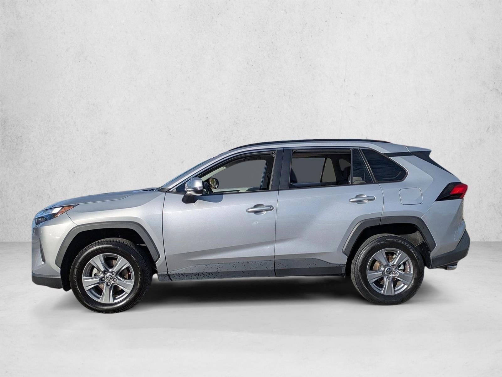 2022 Toyota RAV4 XLE FWD (GS)