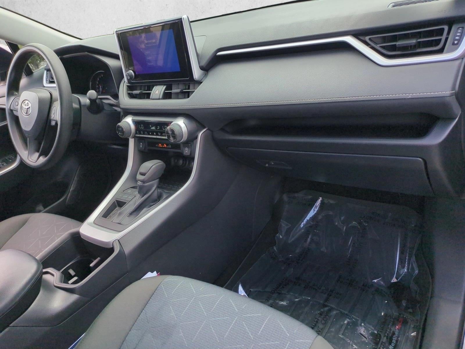 2023 Toyota RAV4 XLE FWD (GS)