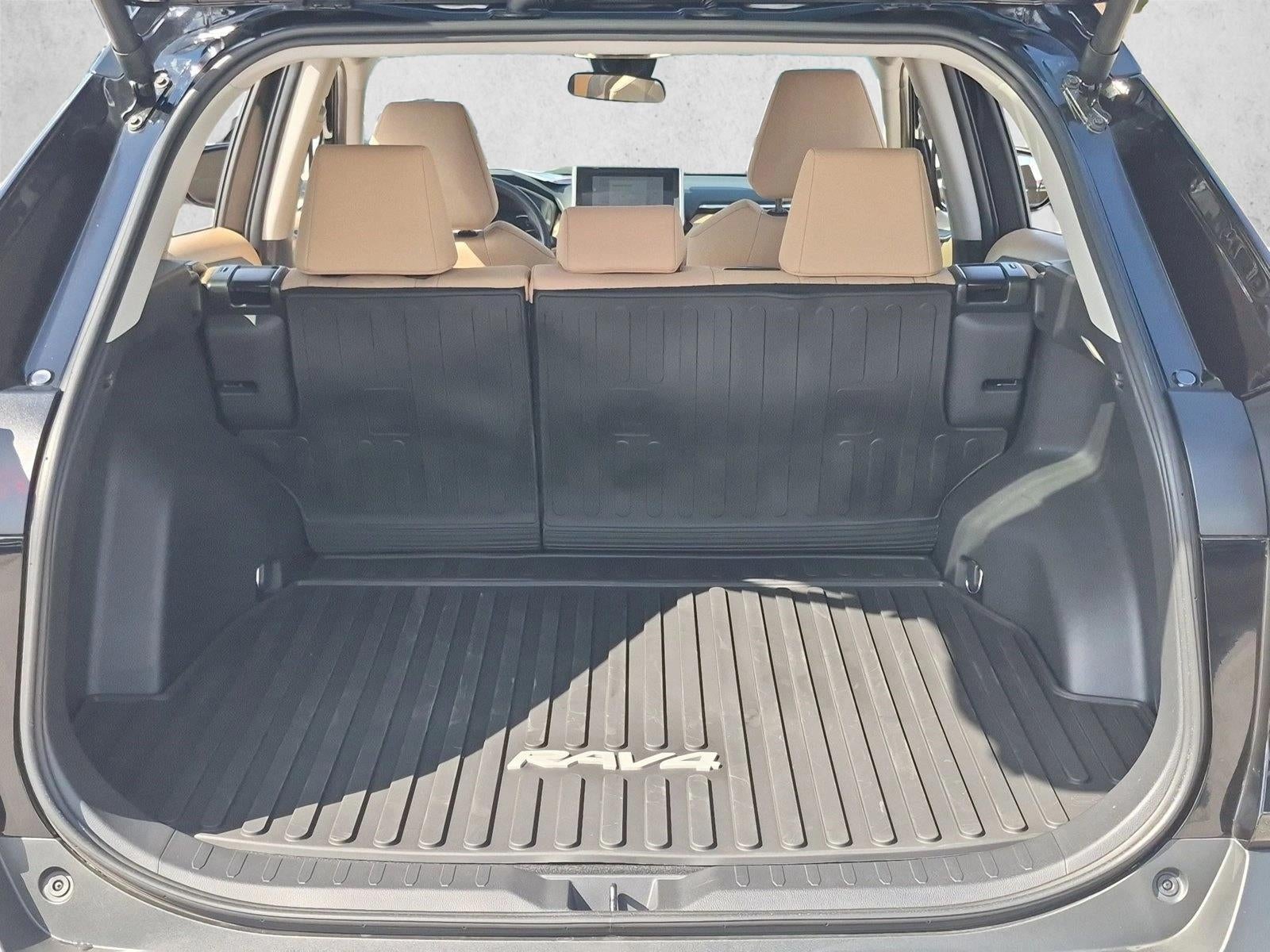 2025 Toyota RAV4 XLE FWD (GS)