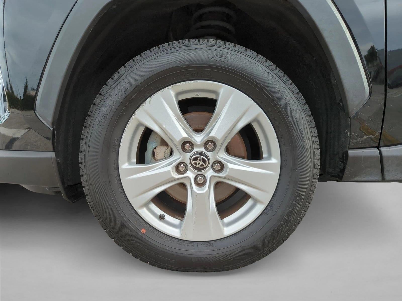 2021 Toyota RAV4 XLE FWD (GS)
