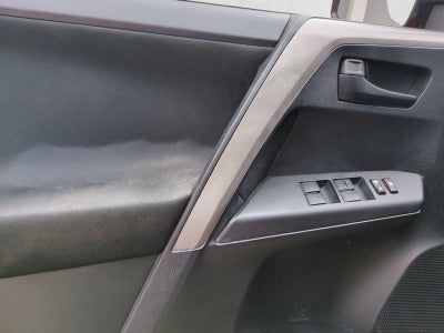 2016 Toyota RAV4 FWD 4dr LE (GS)