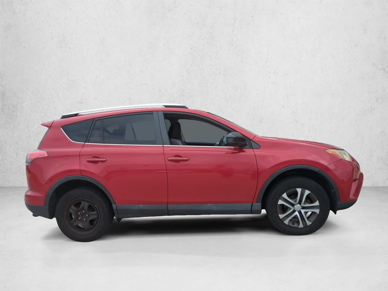 2016 Toyota RAV4 FWD 4dr LE (GS)