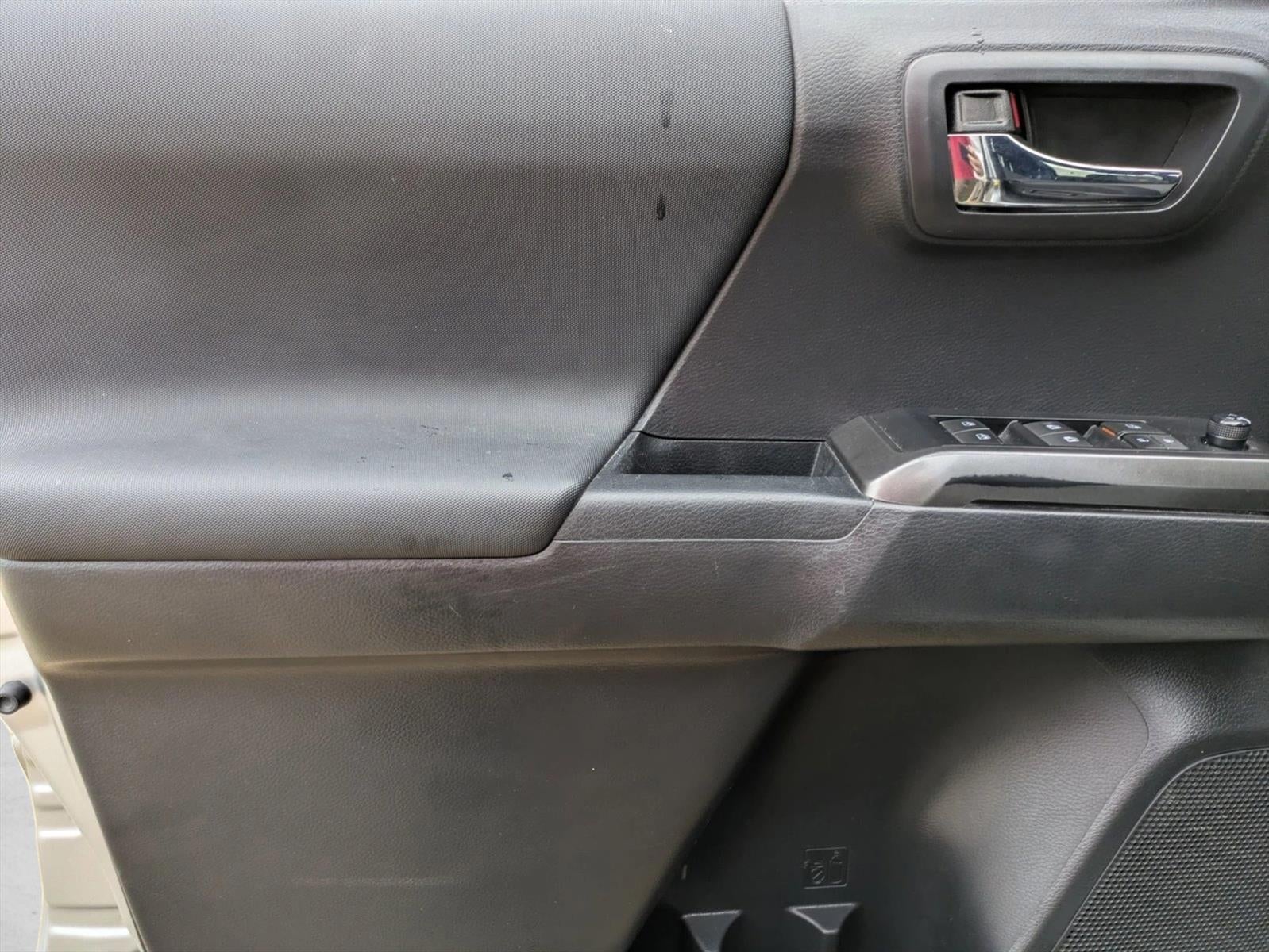 2022 Toyota Tacoma 2WD 2WD TRD Sport Double Cab 5' Bed V6 AT (Natl)