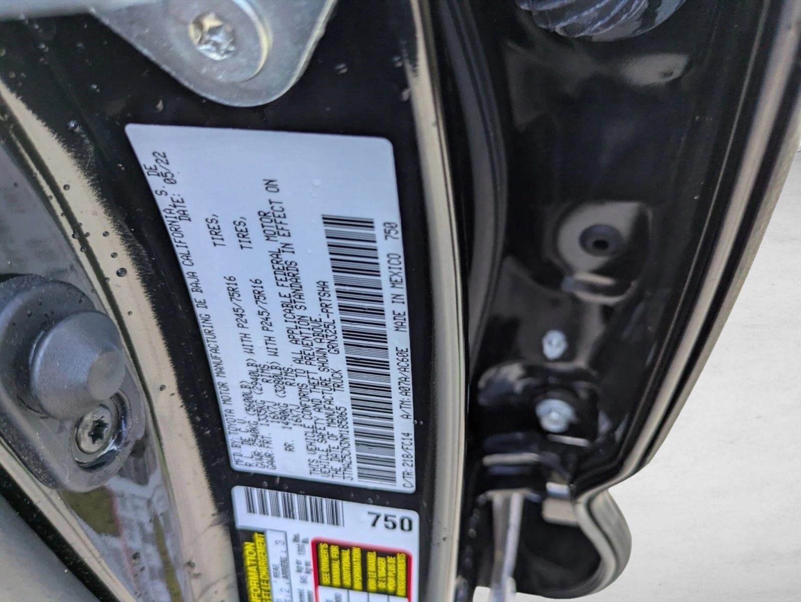 2022 Toyota Tacoma 2WD 2WD SR5 Double Cab 5' Bed V6 AT (GS)