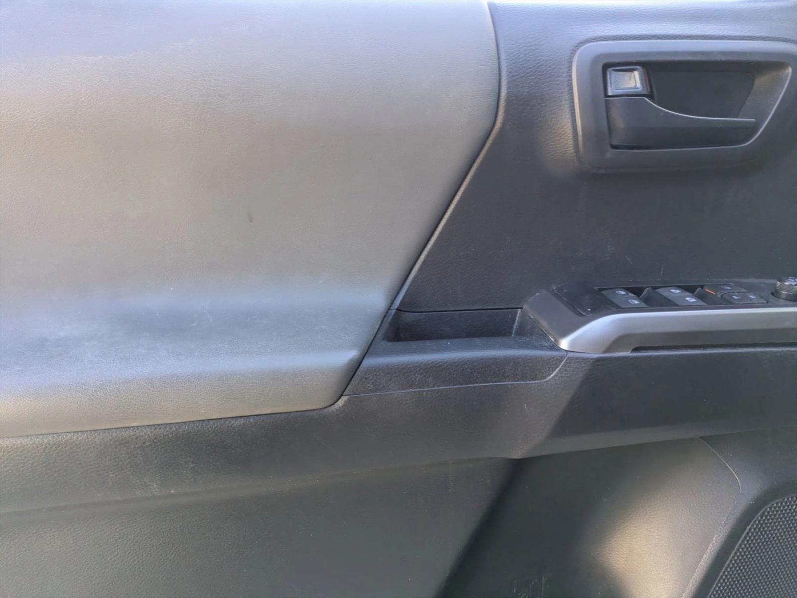 2023 Toyota Tacoma 2WD 2WD SR5 Double Cab 5' Bed V6 AT (GS)