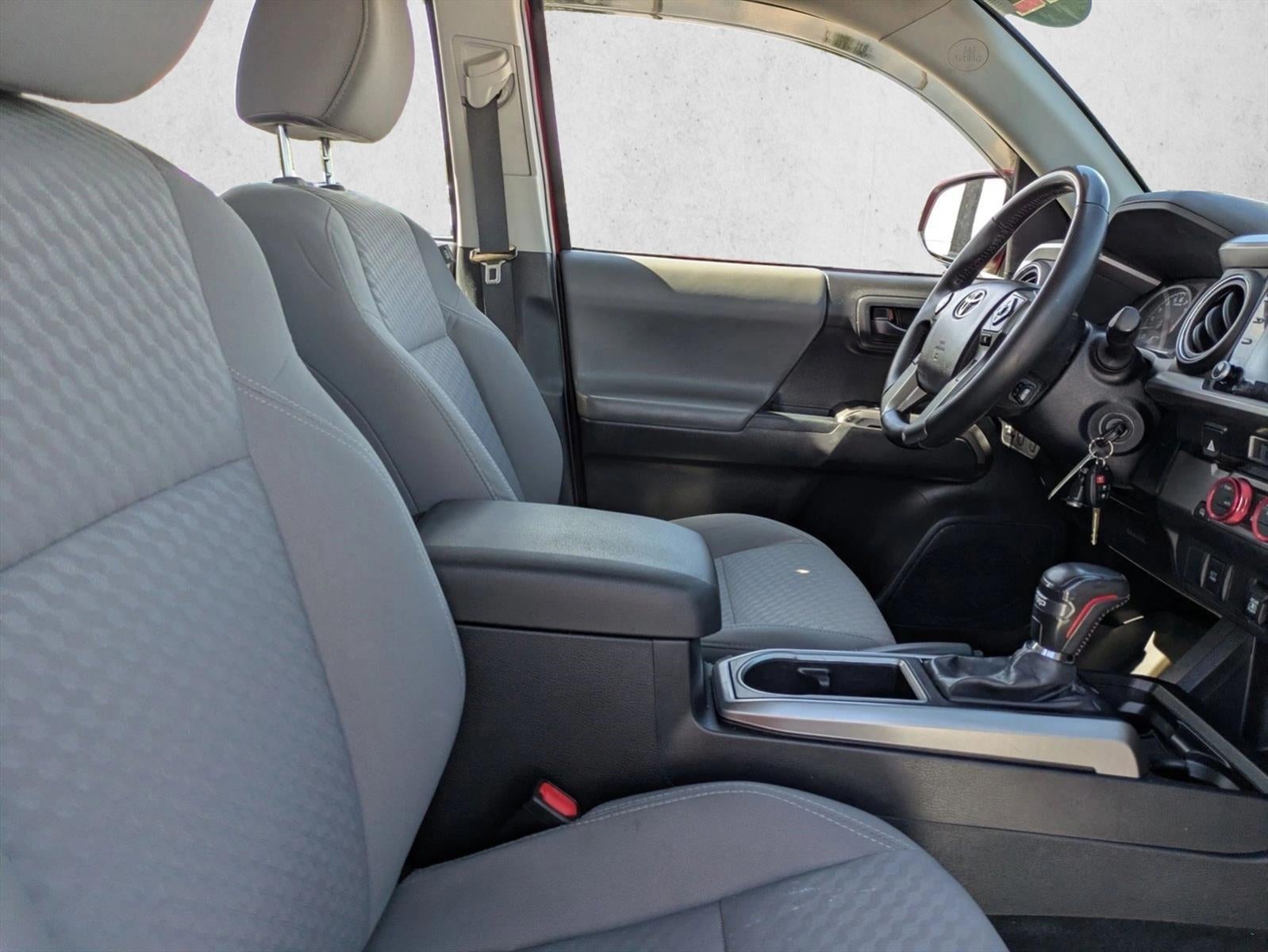 2022 Toyota Tacoma 2WD 2WD SR5 Double Cab 5' Bed V6 AT (GS)