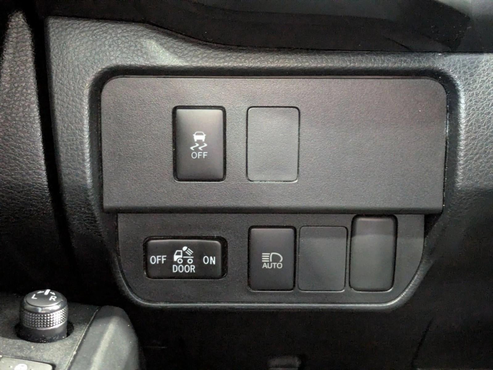 2022 Toyota Tacoma 2WD 2WD SR Double Cab 5' Bed I4 AT (GS)