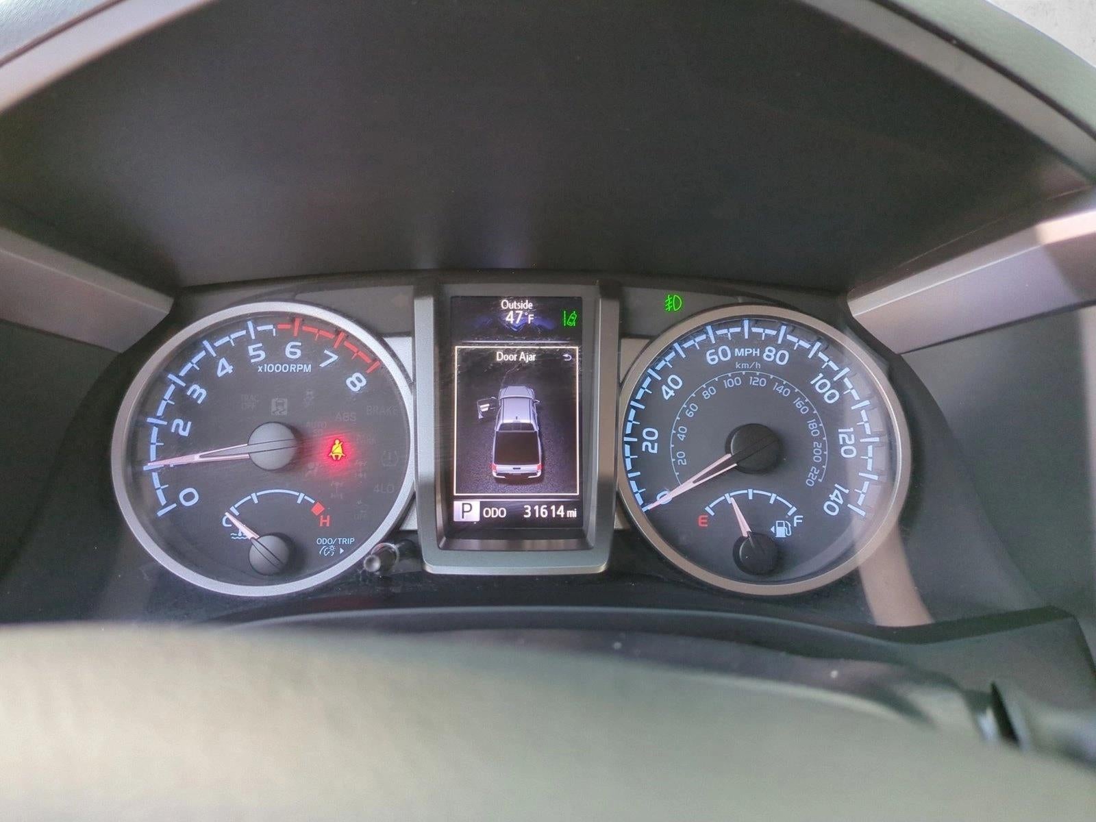 2022 Toyota Tacoma 2WD 2WD SR5 Double Cab 5' Bed I4 AT (SE)