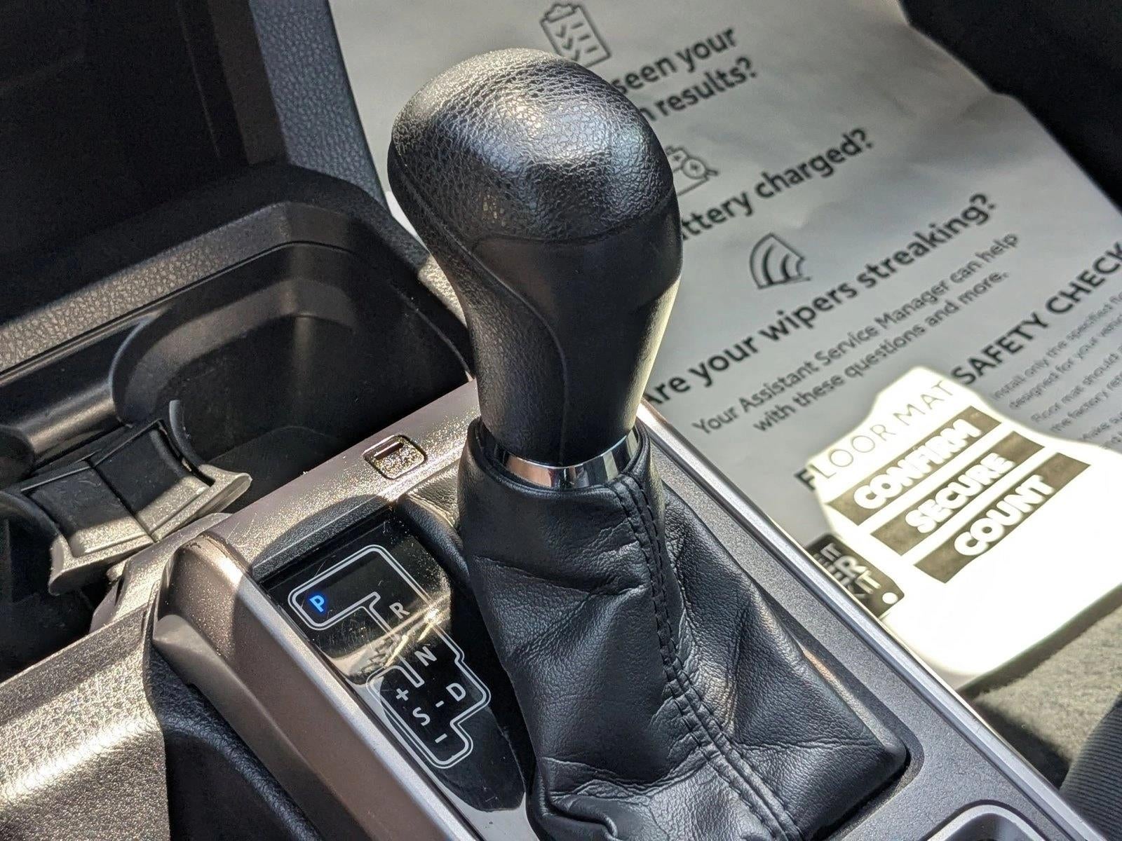 2022 Toyota Tacoma 2WD 2WD SR5 Double Cab 5' Bed V6 AT (GS)