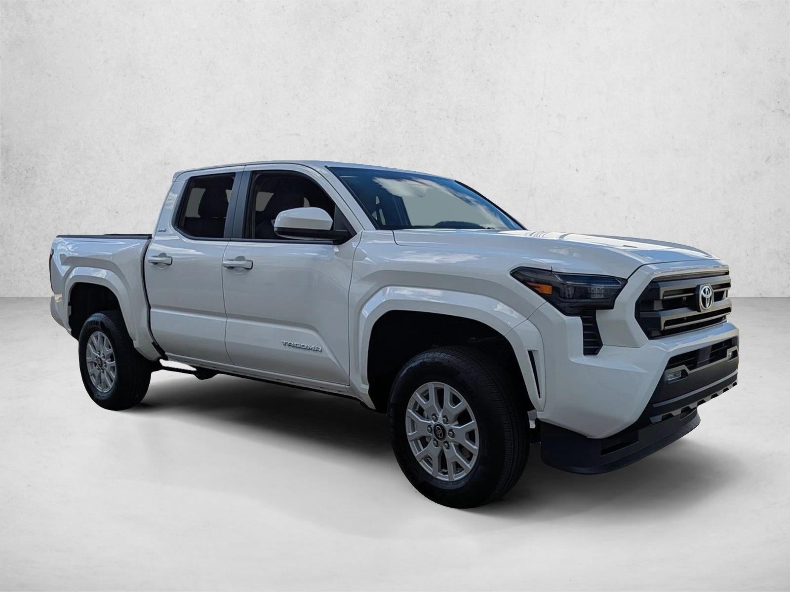 2025 Toyota Tacoma 2WD 2WD SR5 Double Cab 5' Bed AT (SE)