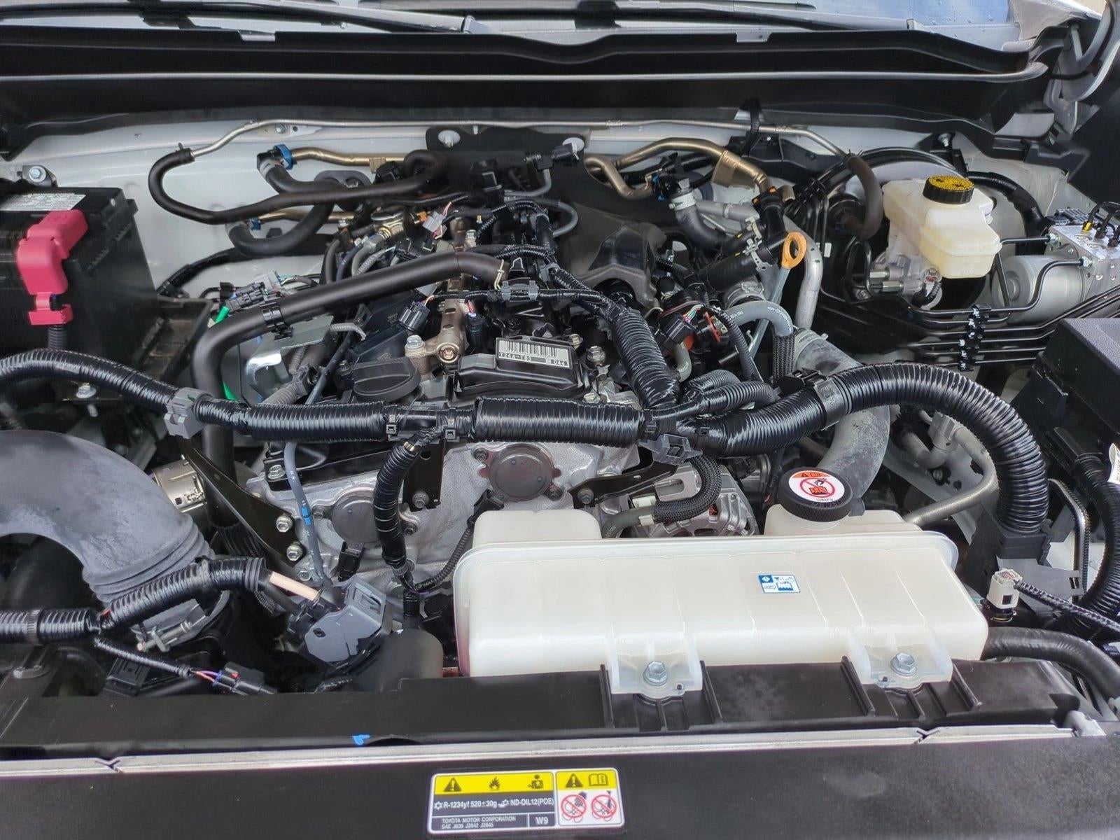 2024 Toyota Tacoma 2WD 2WD SR Double Cab 5' Bed AT (GS)