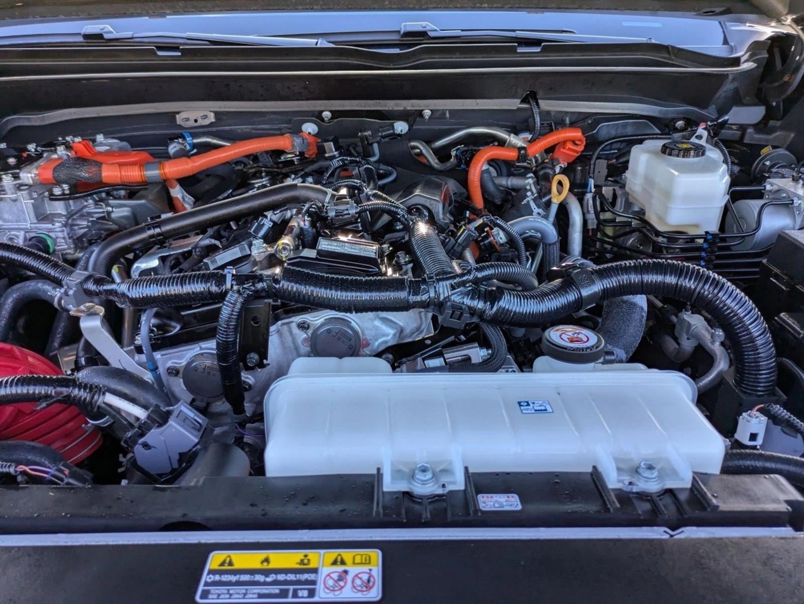 2025 Toyota Tacoma 4WD 4WD TRD Pro Hybrid Double Cab 5' Bed AT (Natl)