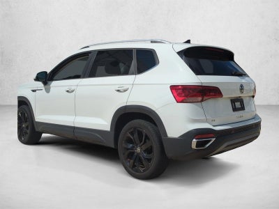 2023 Volkswagen Taos SE FWD