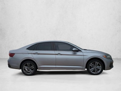 2022 Volkswagen Jetta SE Auto