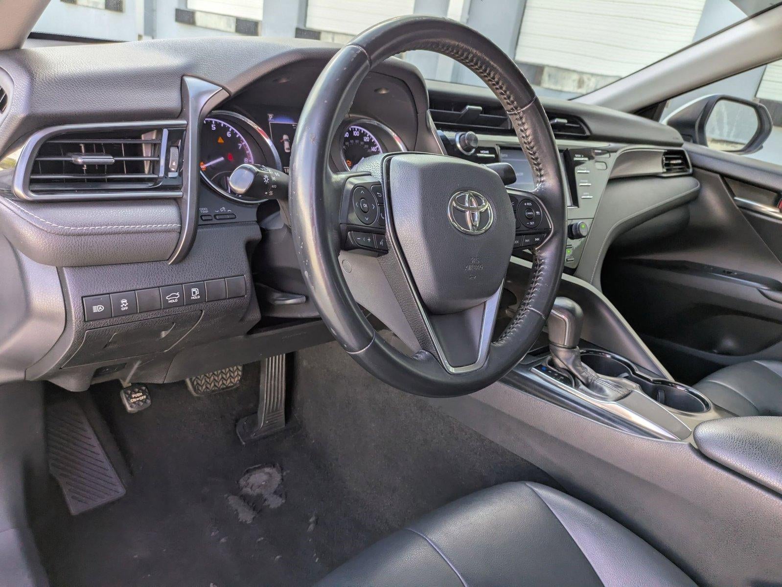 2019 Toyota Camry SE Auto (SE)