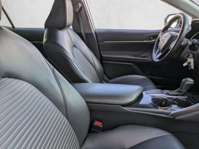 2019 Toyota Camry SE Auto (SE)