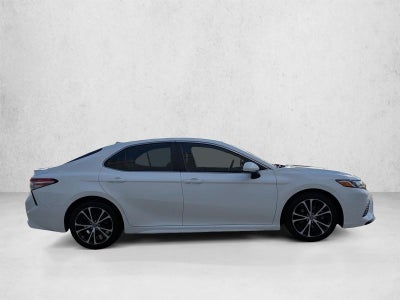 2019 Toyota Camry SE Auto (SE)