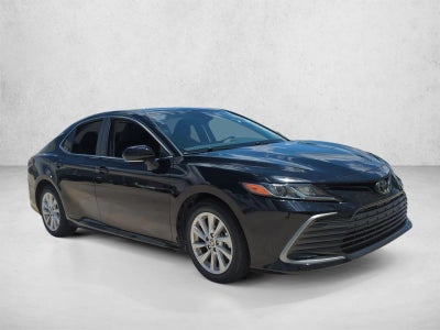 2024 Toyota Camry LE Auto (SE)