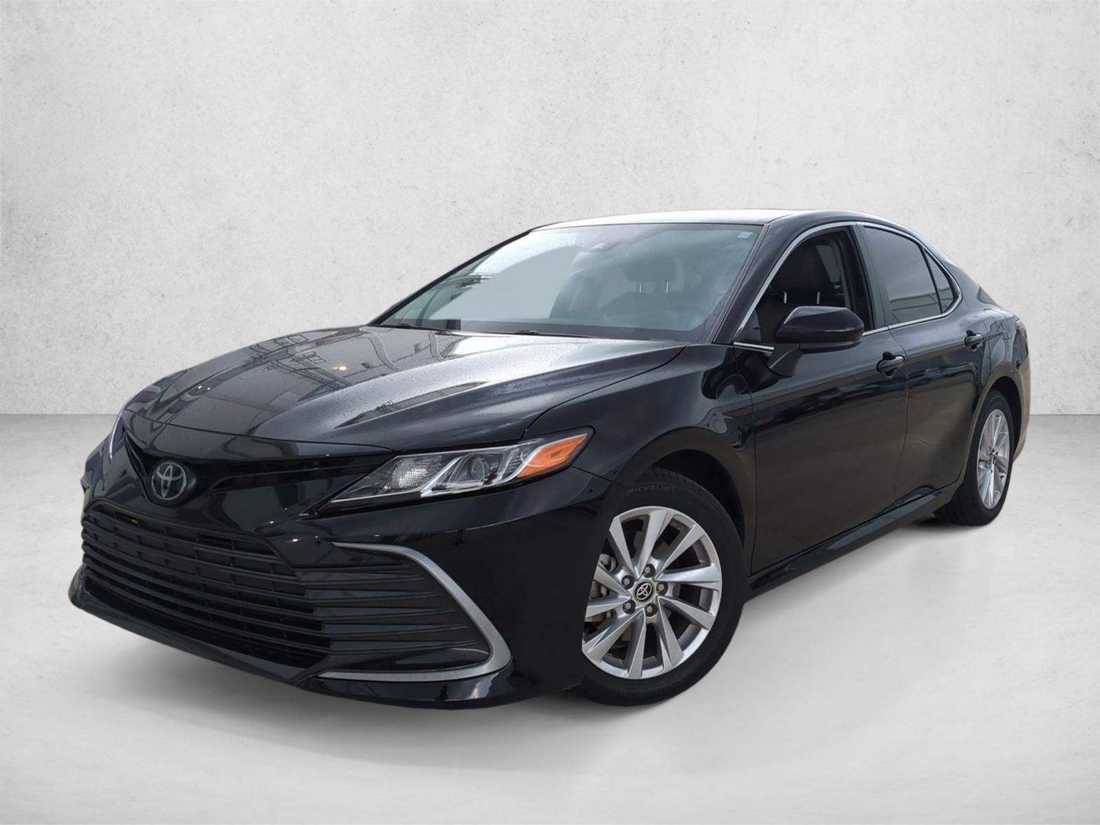 2023 Toyota Camry LE Auto (SE)