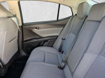 2025 Toyota Camry LE (SE)