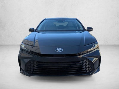 2025 Toyota Camry LE (SE)