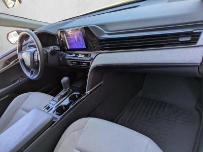 2025 Toyota Camry LE (SE)