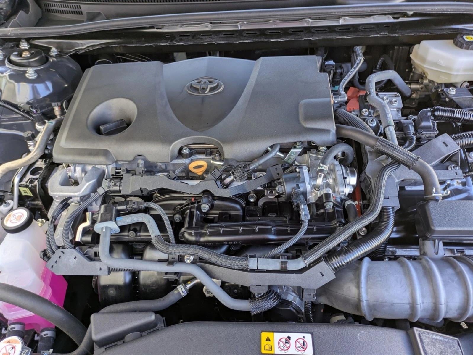 2025 Toyota Camry LE (SE)