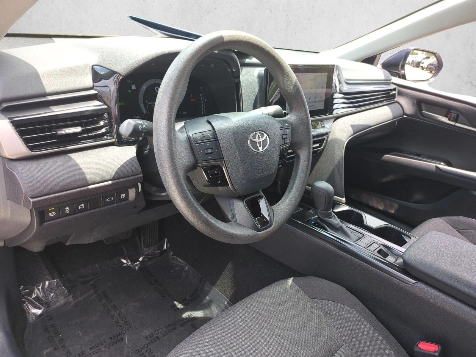 2025 Toyota Camry LE (Natl)