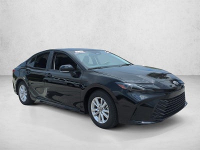 2025 Toyota Camry LE (Natl)
