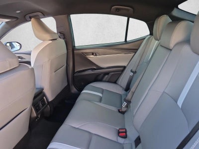 2025 Toyota Camry SE (SE)